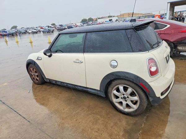 2013 MINI COOPER