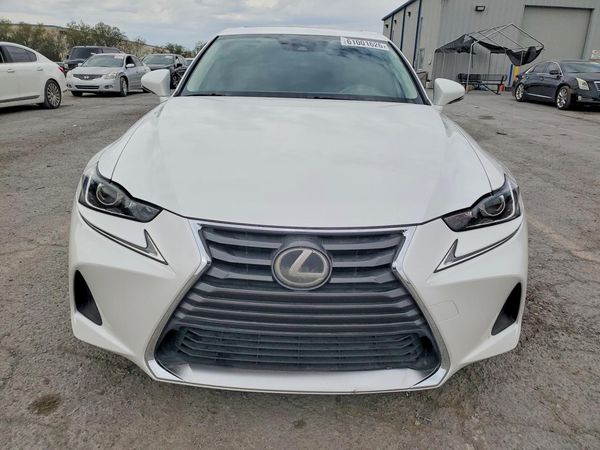2017 LEXUS IS 200t