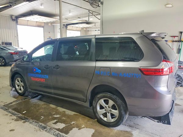 2019 TOYOTA SIENNA