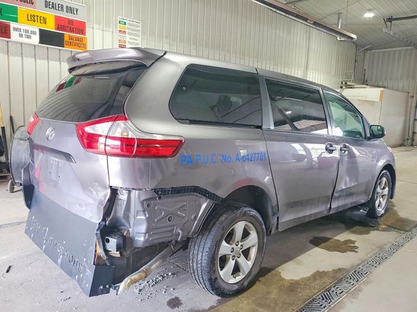 2019 TOYOTA SIENNA