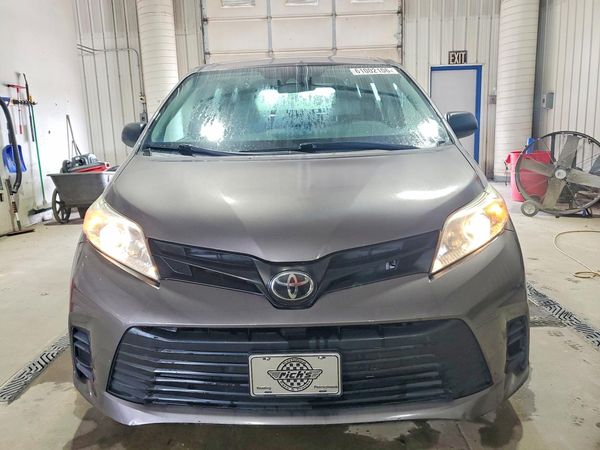 2019 TOYOTA SIENNA