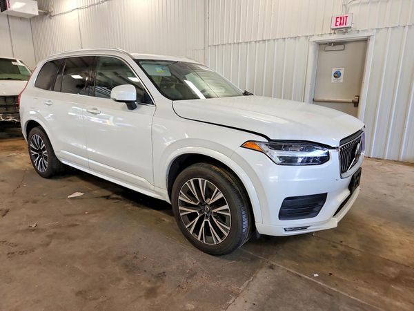 2020 VOLVO XC90 Momentum