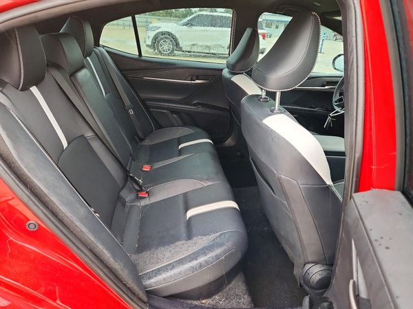 2025 TOYOTA CAMRY