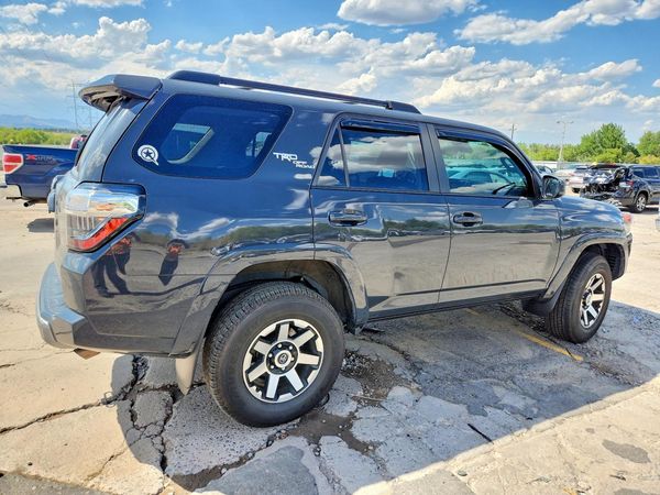 2024 TOYOTA 4RUNNER TRD offroad