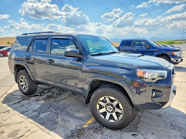 2024 TOYOTA 4RUNNER TRD offroad