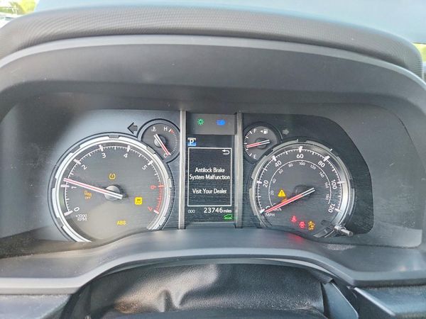 2024 TOYOTA 4RUNNER TRD offroad