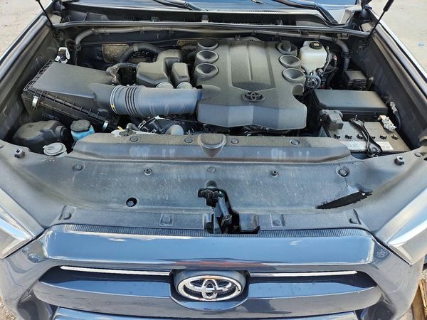 2024 TOYOTA 4RUNNER TRD offroad