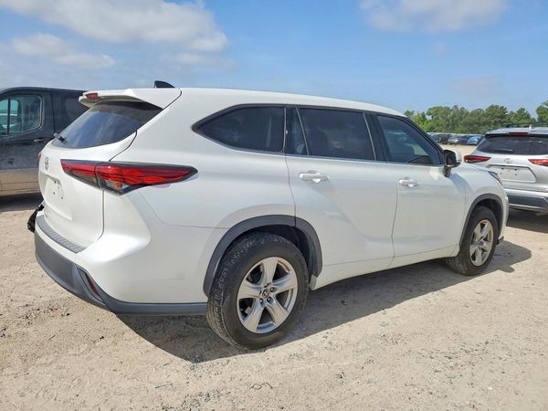 2022 TOYOTA HIGHLANDER L