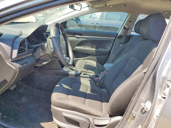 2019 HYUNDAI ELANTRA SE — DENT