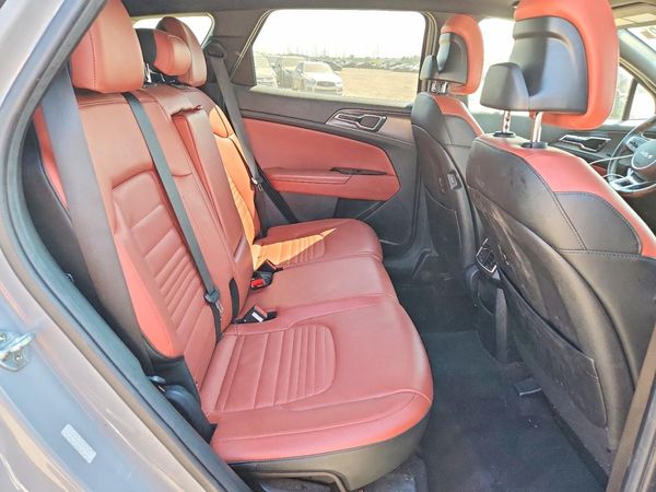 2023 KIA SPORTAGE SX-PRESTIGE or SX-P