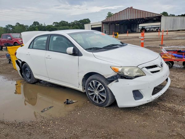 2012 TOYOTA COROLLA