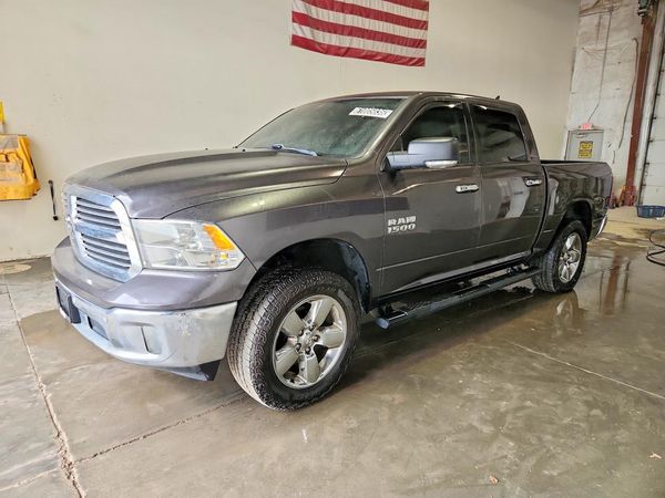 2018 RAM 1500 SLT