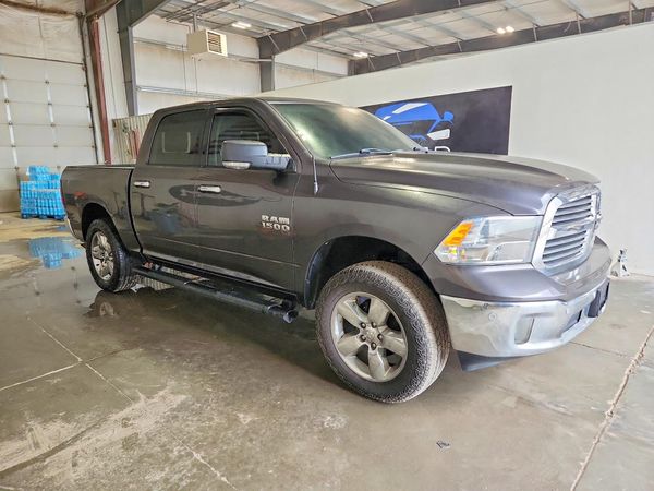 2018 RAM 1500 SLT