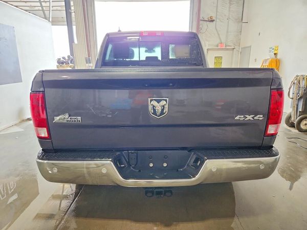 2018 RAM 1500 SLT