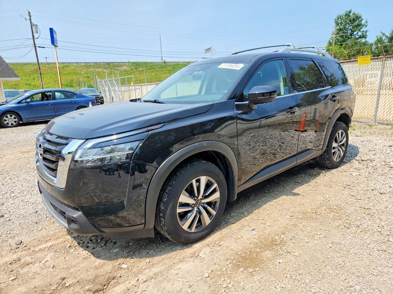 2024 NISSAN PATHFINDER SL