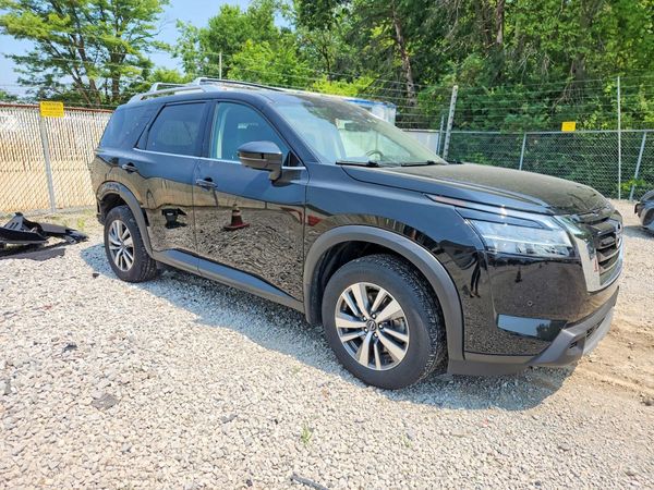 2024 NISSAN PATHFINDER SL