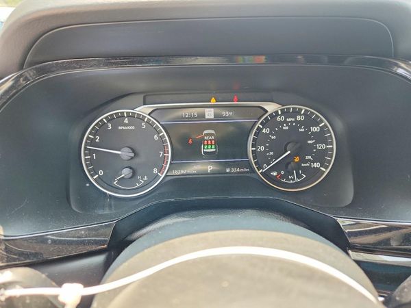 2024 NISSAN PATHFINDER SL
