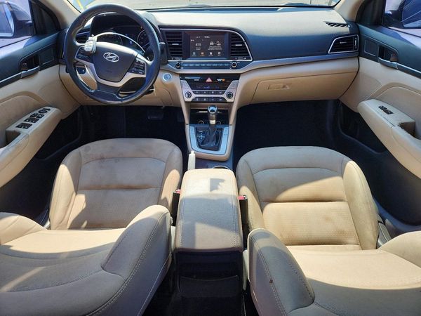 2017 HYUNDAI ELANTRA