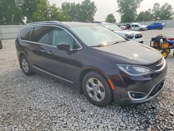 2017 CHRYSLER PACIFICA Touring L Plus