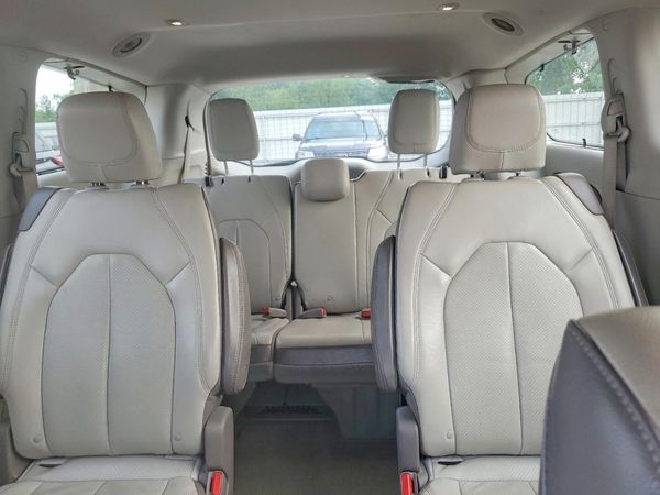 2017 CHRYSLER PACIFICA Touring L Plus