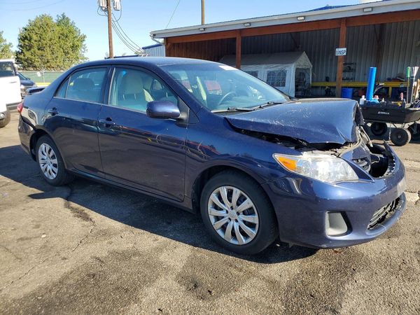 2013 TOYOTA COROLLA
