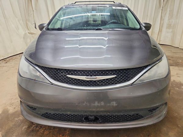 2021 CHRYSLER VOYAGER LXI