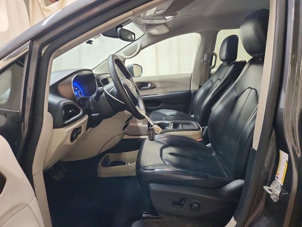 2021 CHRYSLER VOYAGER LXI