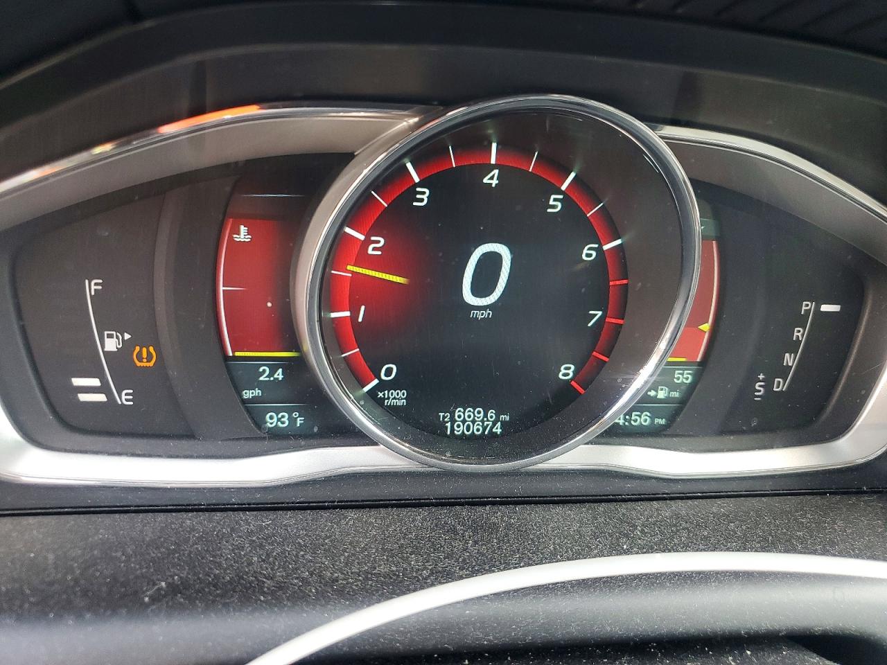 2015 VOLVO XC60 Premier+ (non R design)
