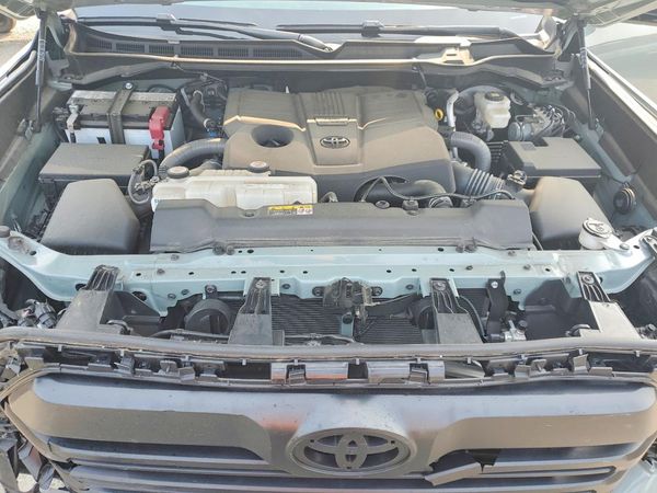 2024 TOYOTA TUNDRA SR5