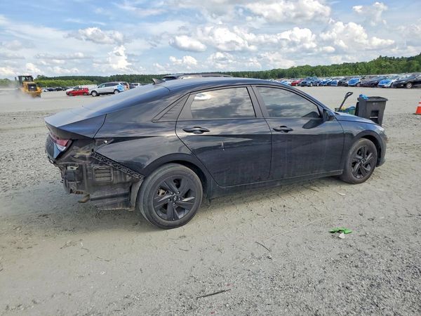 2021 HYUNDAI ELANTRA