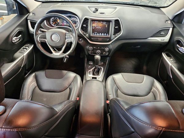 2018 JEEP CHEROKEE LATITUDE PLUS 4X4