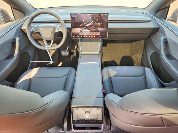 2026 TESLA MODEL Y