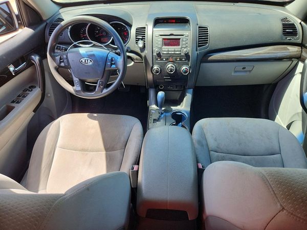 2013 KIA SORENTO Base / LX