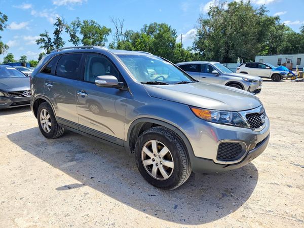 2013 KIA SORENTO Base / LX