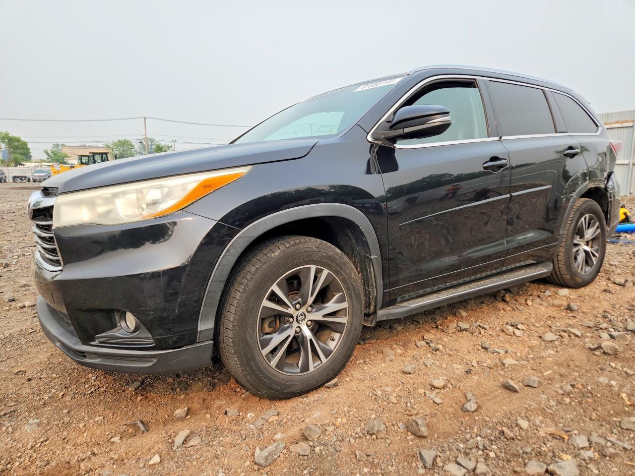2016 TOYOTA HIGHLANDER