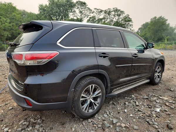 2016 TOYOTA HIGHLANDER
