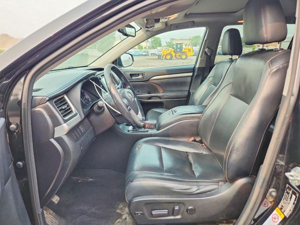 2016 TOYOTA HIGHLANDER