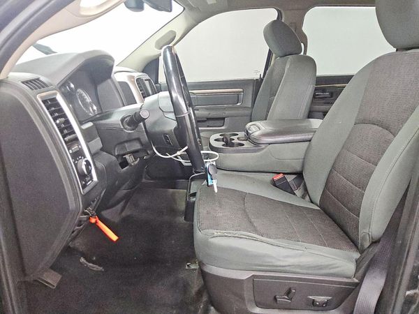 2016 RAM 1500 SLT