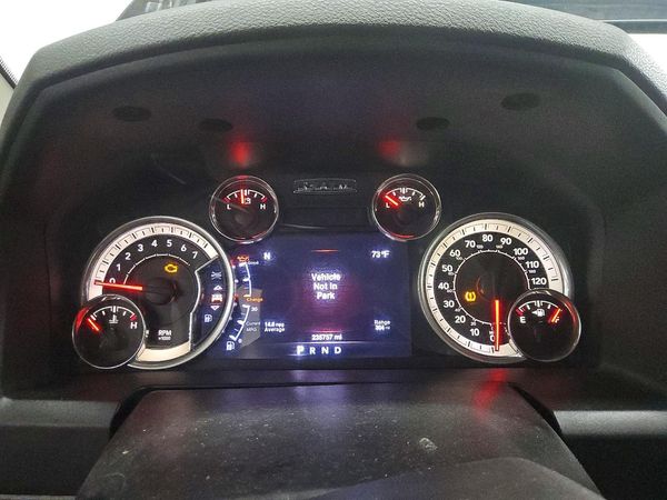 2016 RAM 1500 SLT
