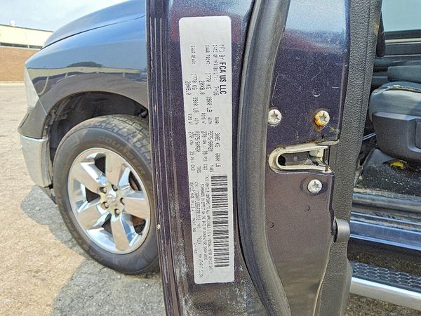 2016 RAM 1500 SLT