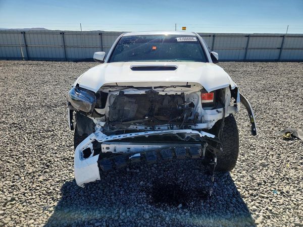 2017 TOYOTA TACOMA