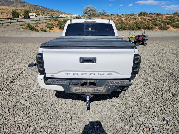 2017 TOYOTA TACOMA