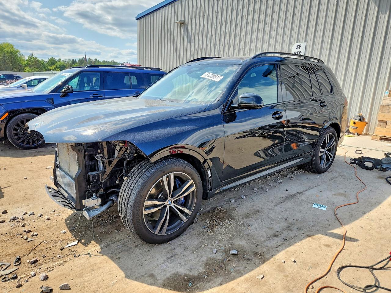 2025 BMW X7