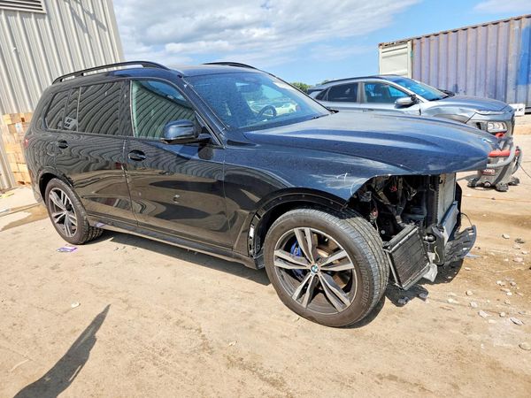 2025 BMW X7
