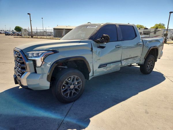 2024 TOYOTA TUNDRA Platinum
