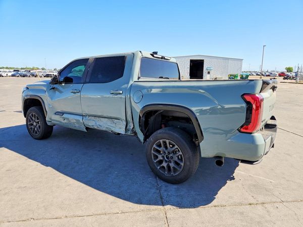 2024 TOYOTA TUNDRA Platinum