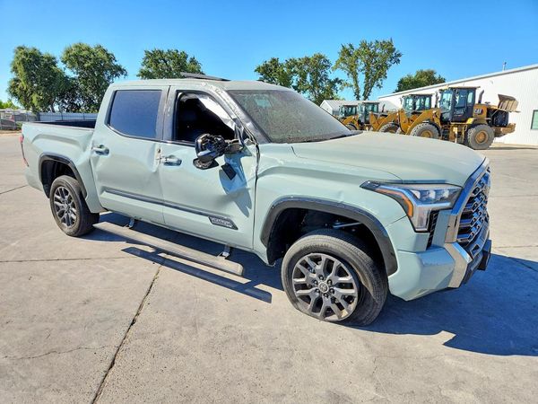 2024 TOYOTA TUNDRA Platinum