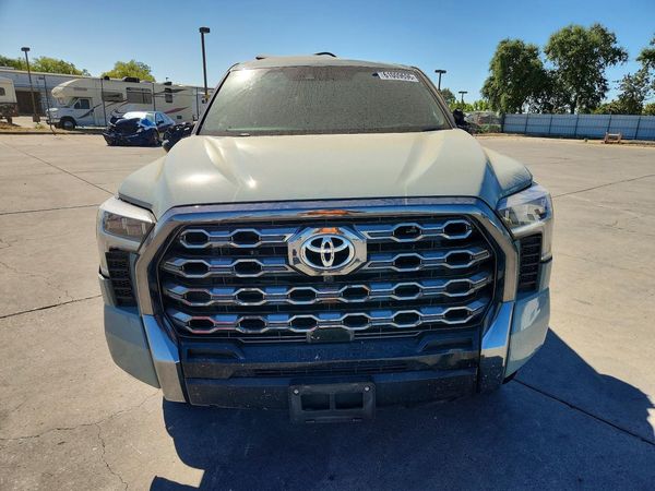 2024 TOYOTA TUNDRA Platinum