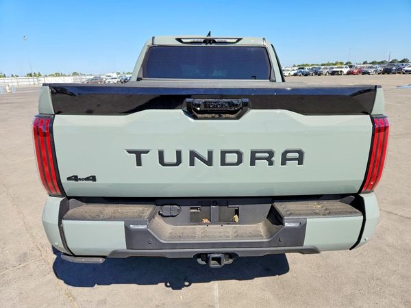 2024 TOYOTA TUNDRA Platinum