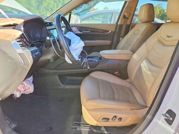 2020 CADILLAC XT6 Platinum Sport / Sport — DENT